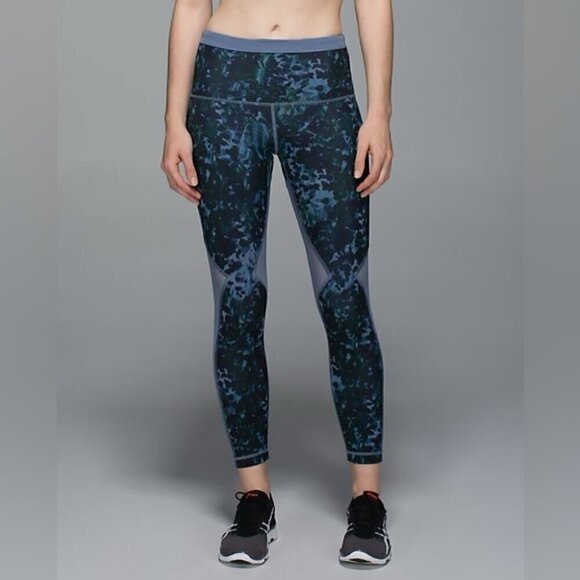 Lululemon Running In The City Tight 7/8 Blue Floral Mesh Reflective Leggings 4 S - Picture 2 of 9